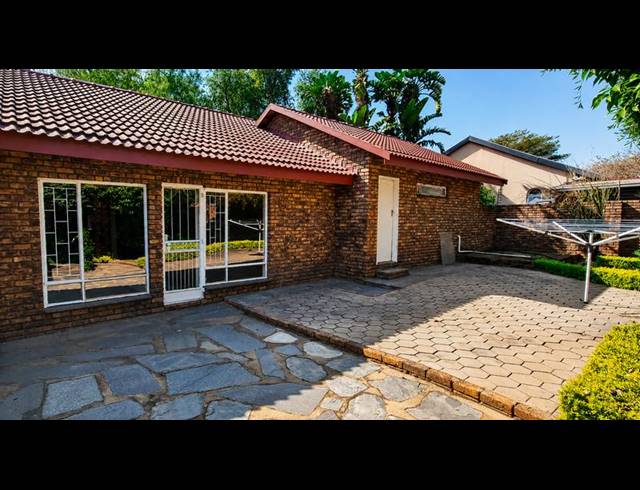 4 BEDROOM HOUSE FOR SALE IN WIERDA PARK